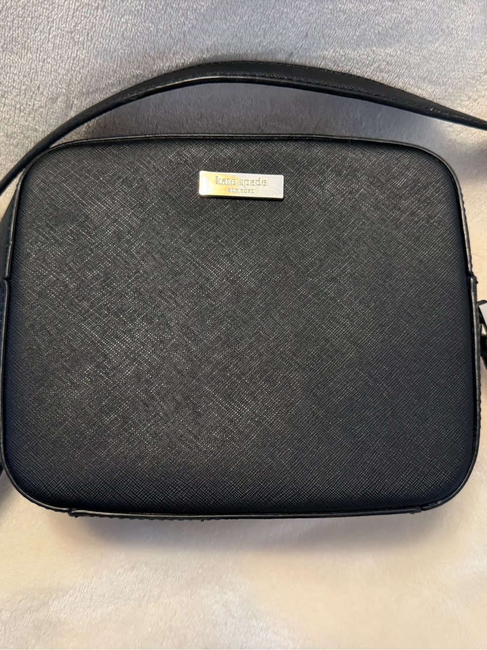 kate spade black textured crossbody messenger bag